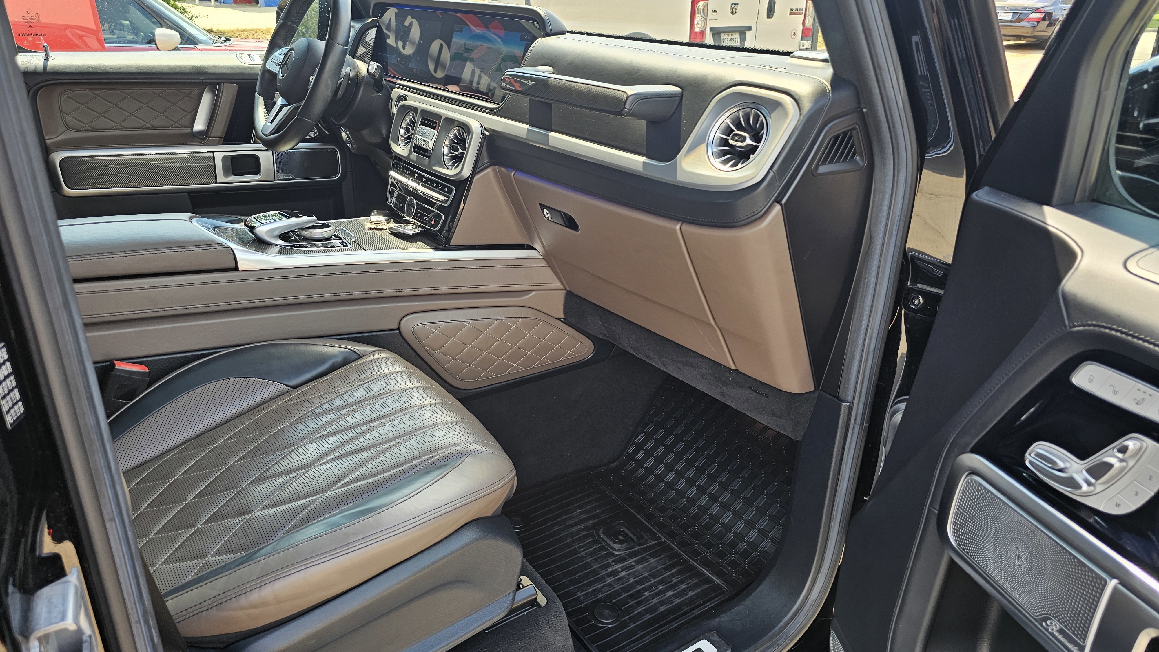 Used 2021 Mercedes-Benz G 550 image 32