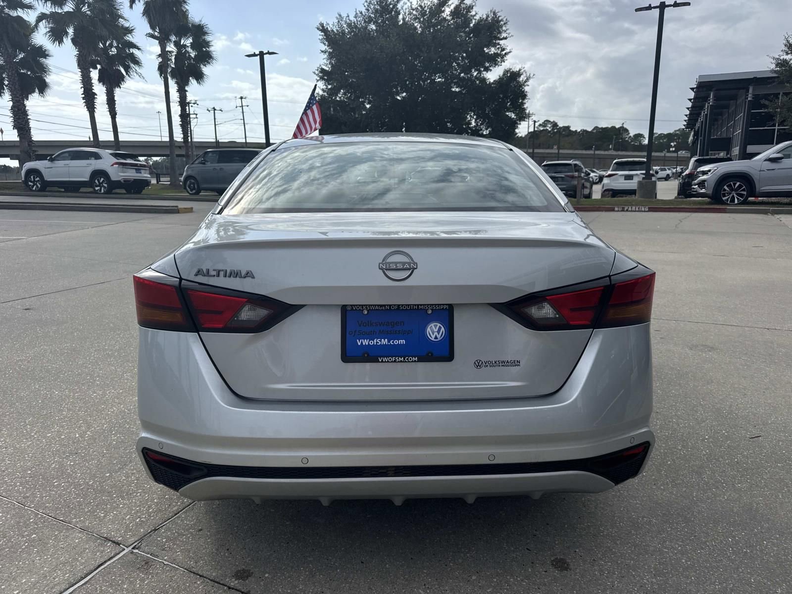 Used 2024 Nissan Altima 2.5 S image 6