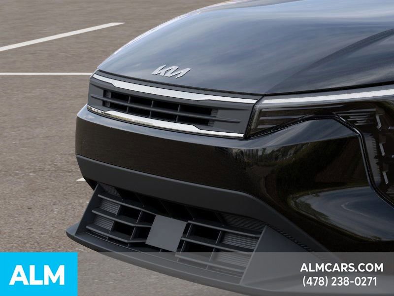 Used 2025 Kia K4 LXS image 14