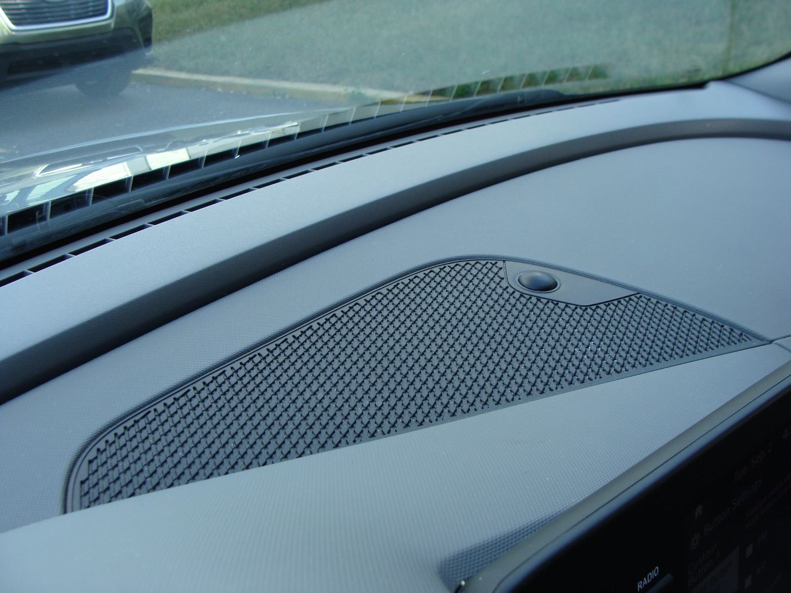 Used 2023 Hyundai Elantra SEL w/ Preferred Accessory Package image 28