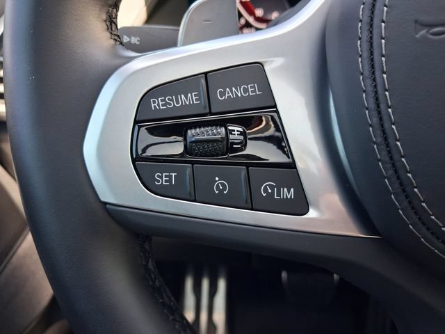 Used 2022 BMW X6 xDrive40i w/ M Sport Package AWD/4WD image 12