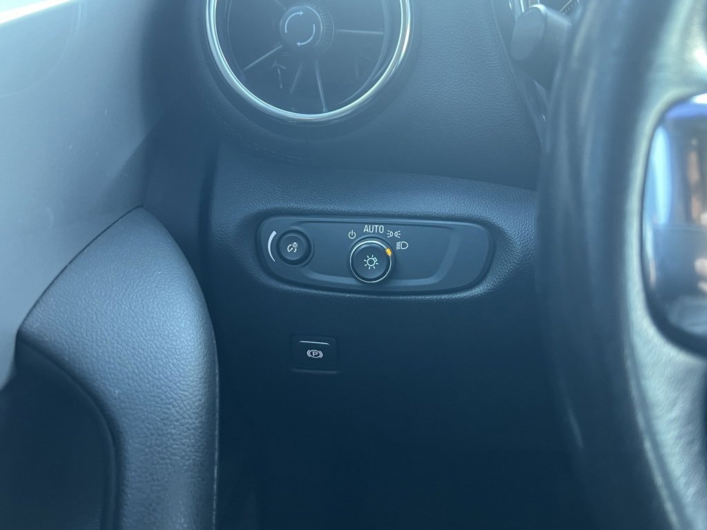 Used 2022 Chevrolet Blazer LT w/ Sound & Technology Package image 13