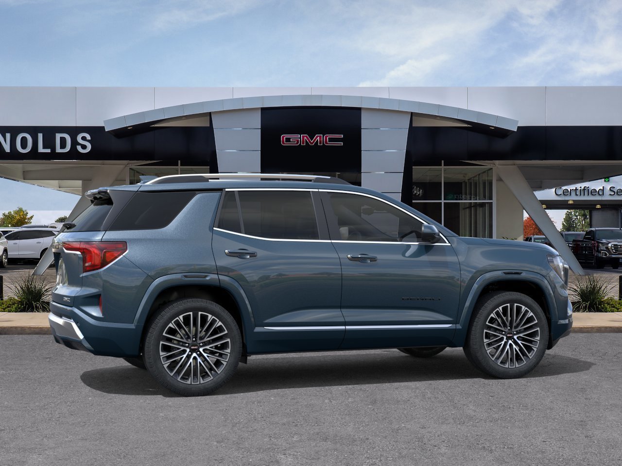 New 2026 GMC Terrain Denali w/ LPO, Black Badging Package AWD/4WD image 5