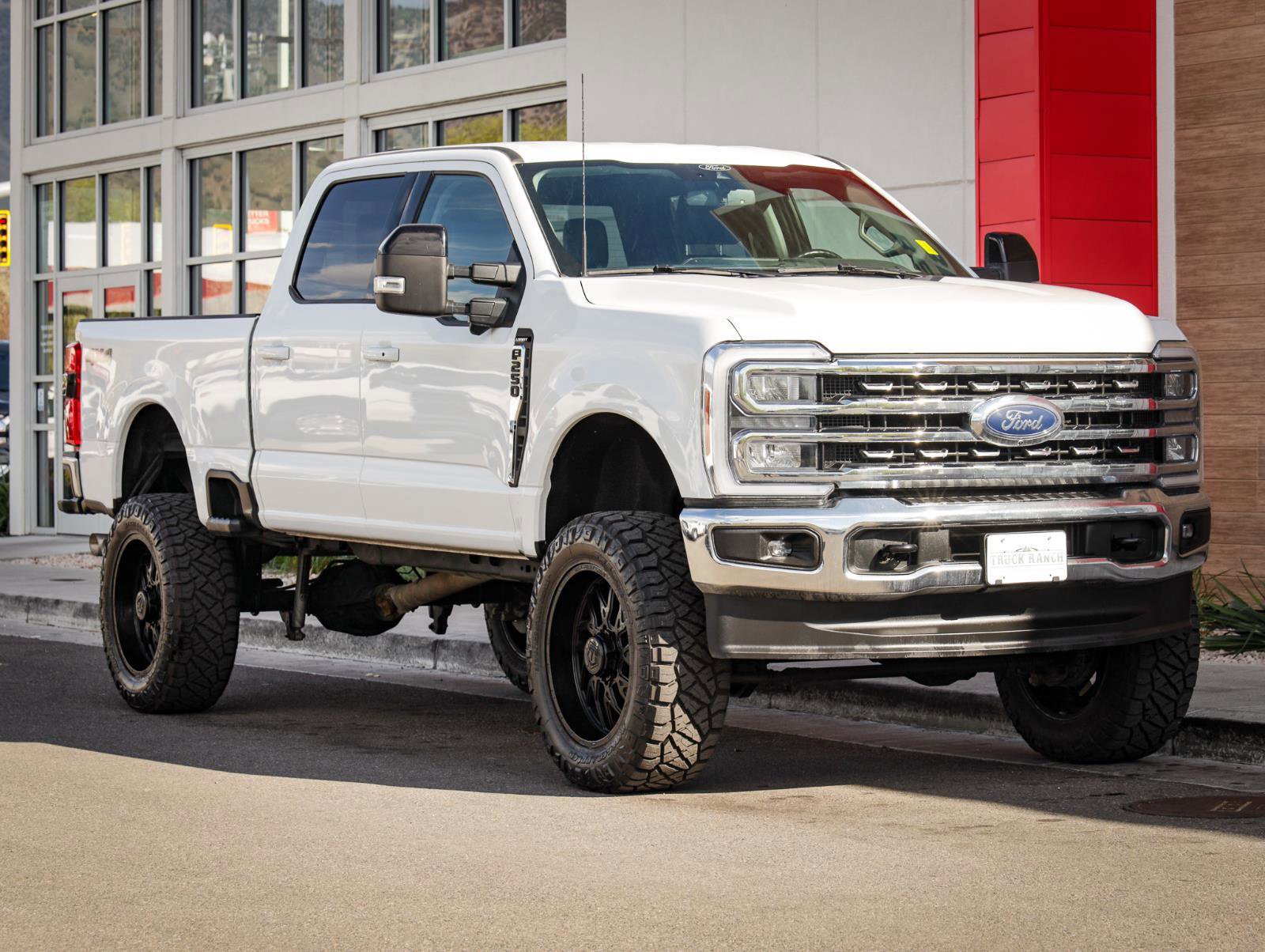 Used 2024 Ford F250 Lariat image 1