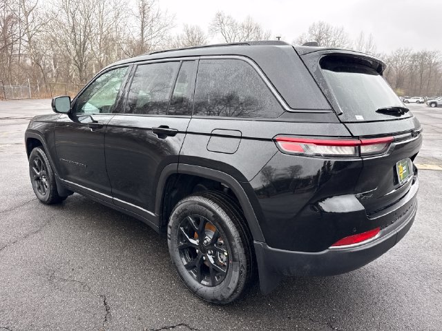 New 2026 Jeep Grand Cherokee Altitude AWD/4WD image 10