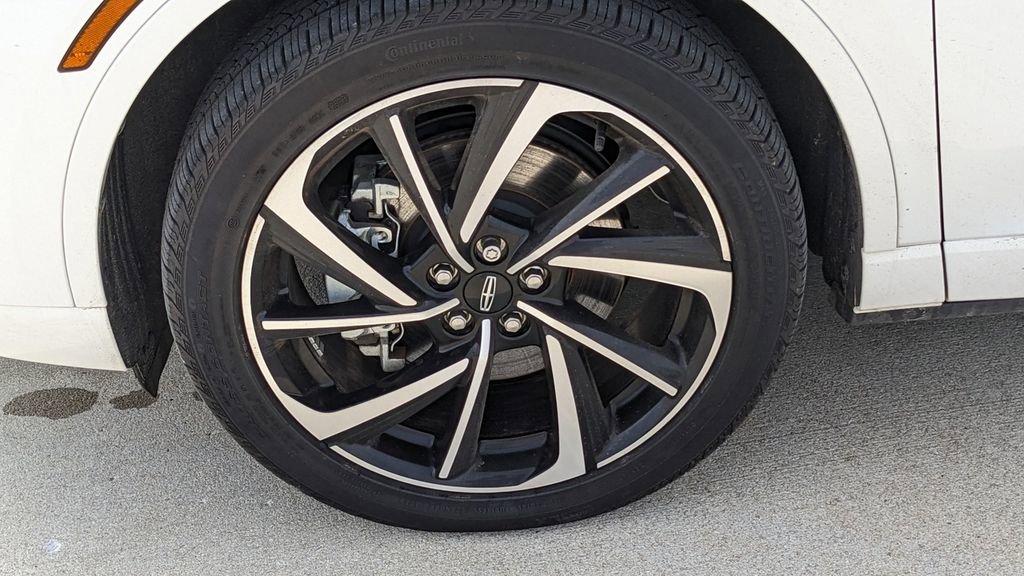 Used 2023 Lincoln Corsair Grand Touring w/ Equipment Group 301A image 10