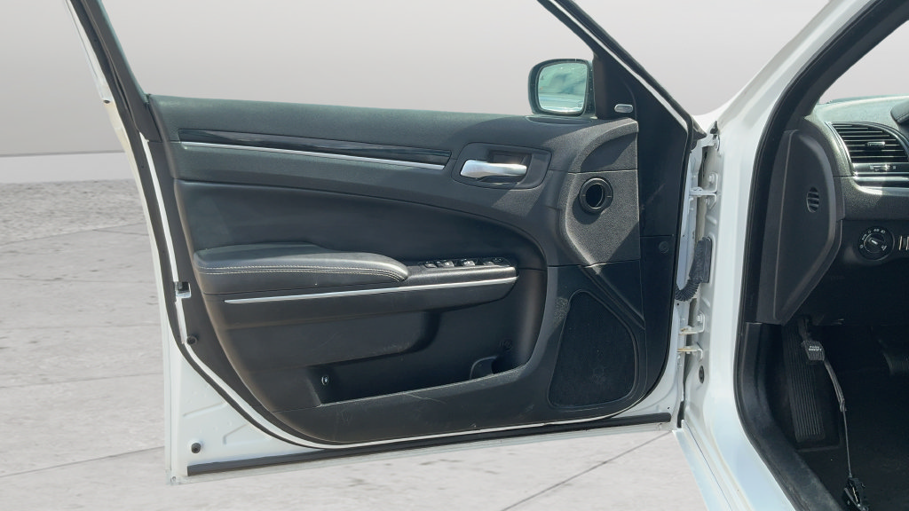 Certified 2022 Chrysler 300 S RWD image 18