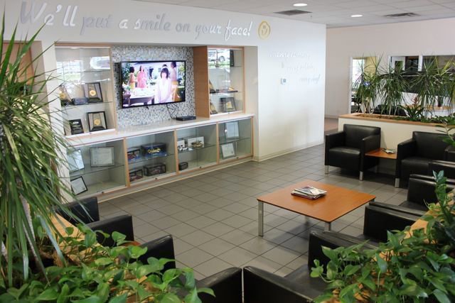 Used 2014 Ford Fusion SE w/ Equipment Group 202A image 23