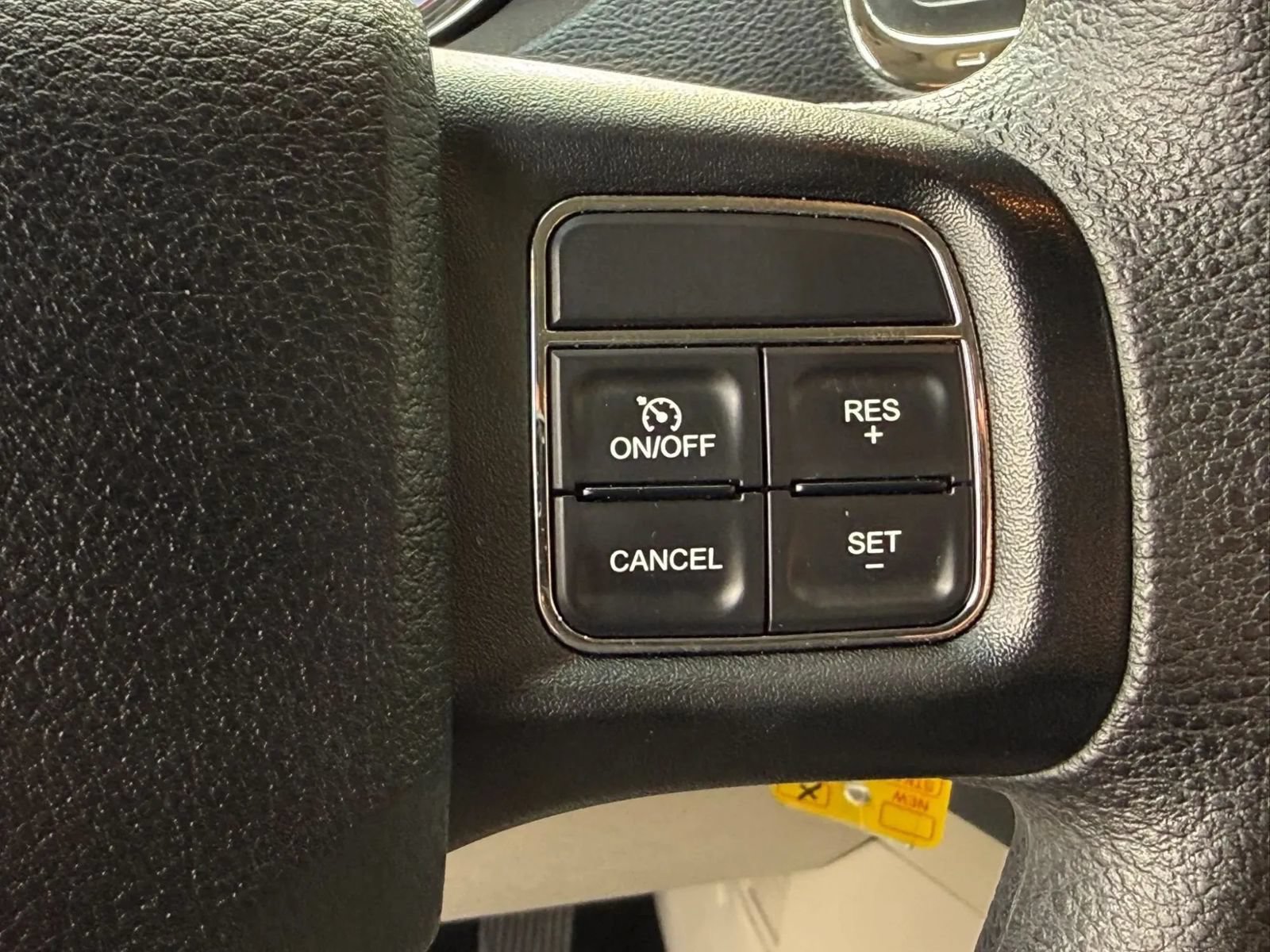 Used 2013 Dodge Grand Caravan SXT FWD image 23