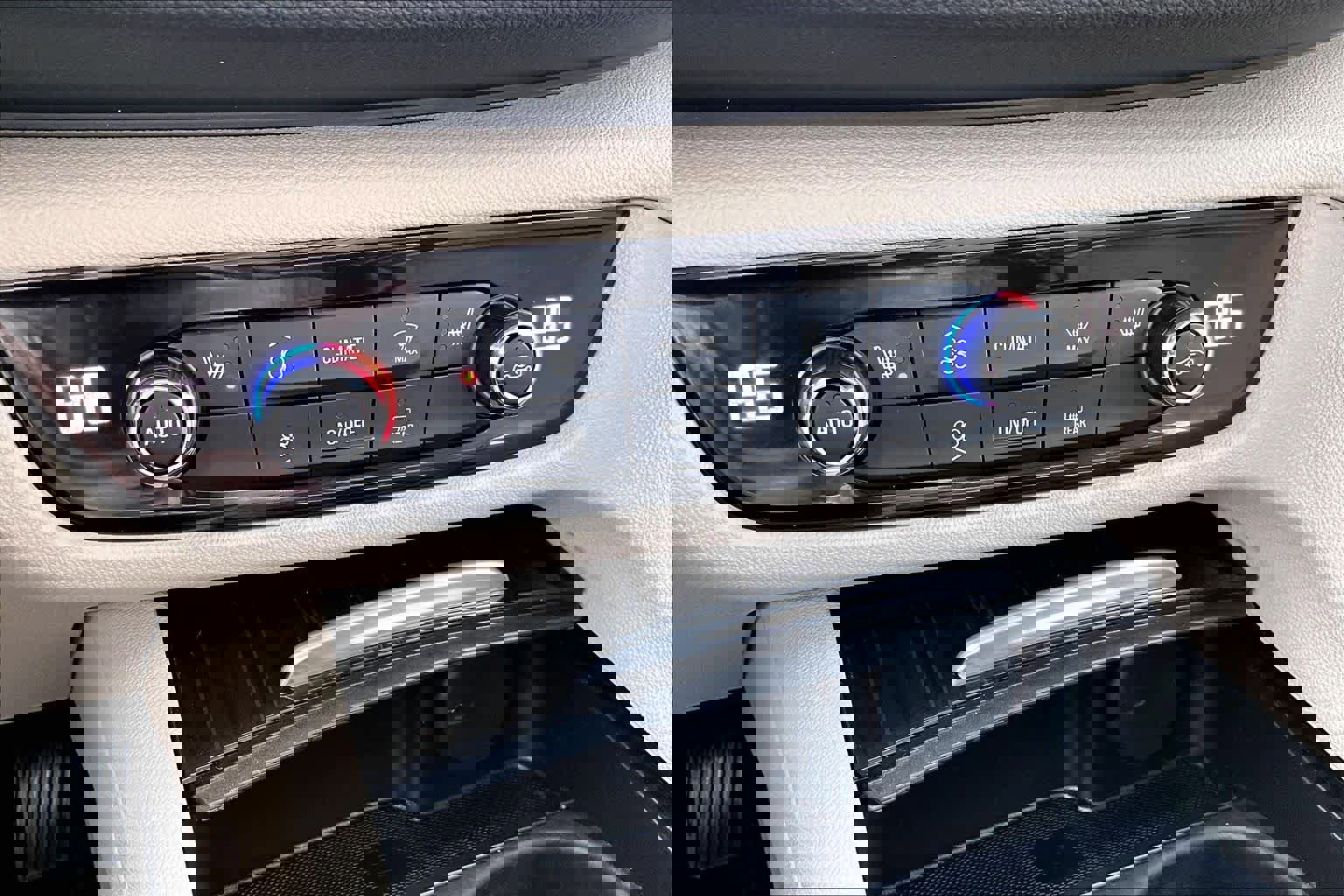 Used 2018 Buick Regal Essence image 35