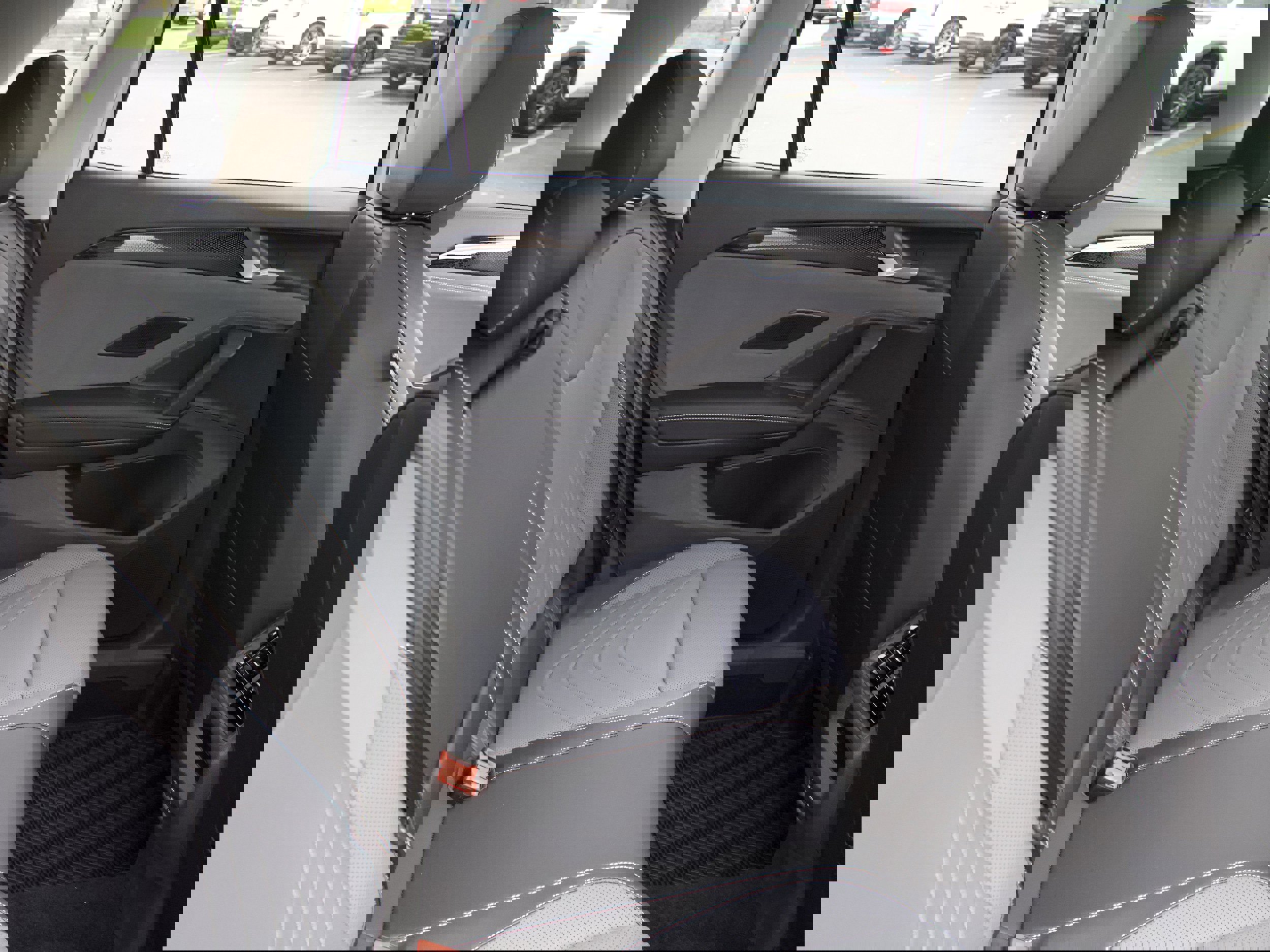 New 2025 Volkswagen Tiguan SE image 31