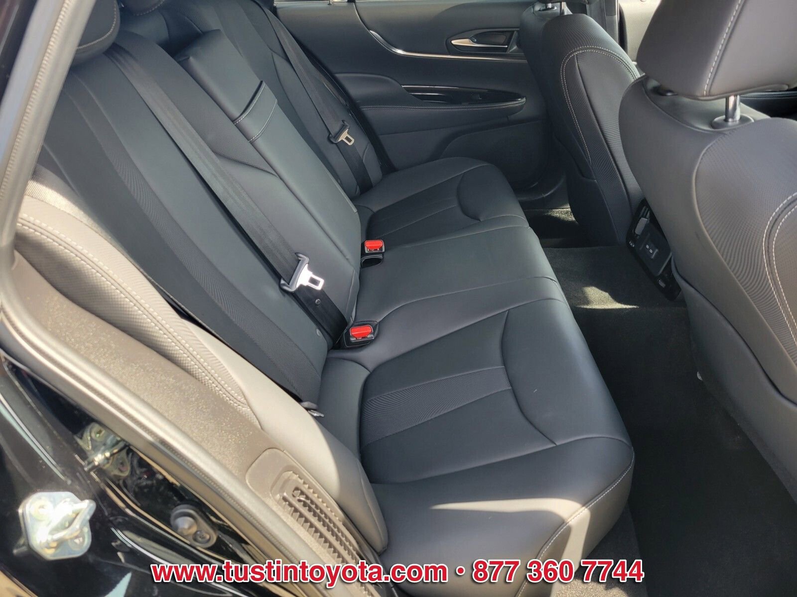 Used 2023 Toyota Mirai w/ Advanced Technology Package RWD image 14