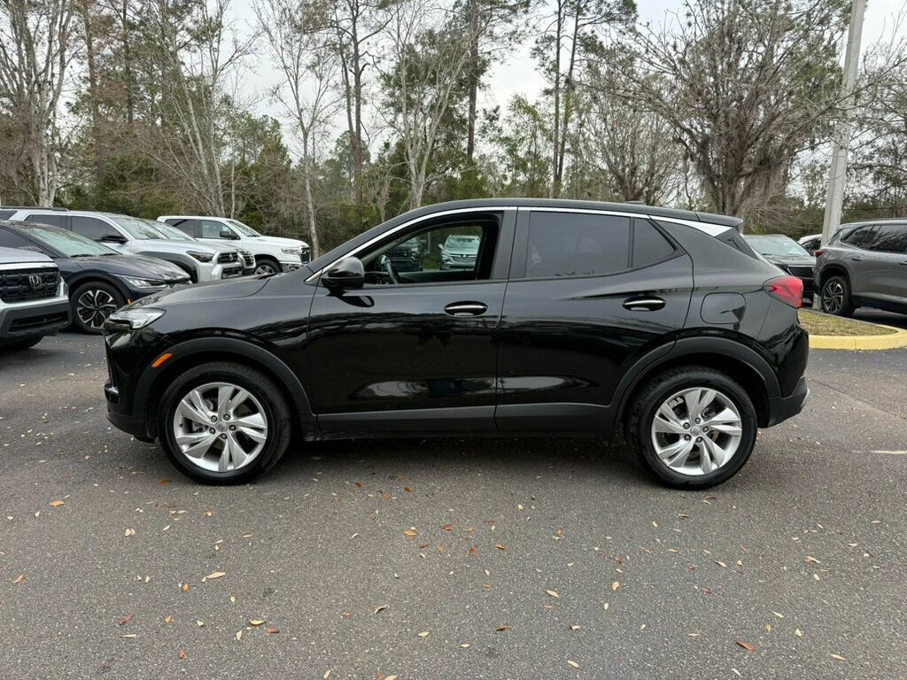 Used 2025 Buick Encore GX Preferred FWD image 2