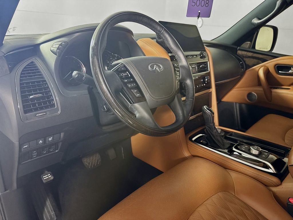 Used 2024 INFINITI QX80 Sensory AWD/4WD image 11