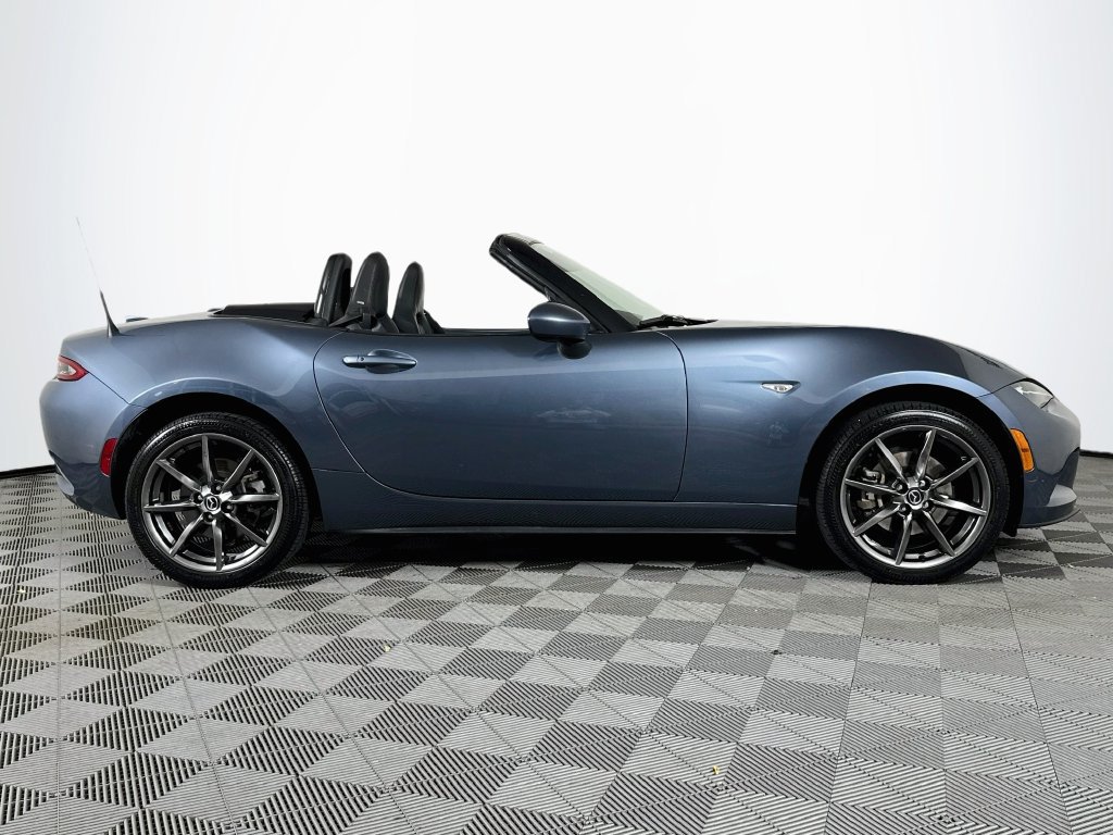 Used 2016 MAZDA MX-5 Miata Grand Touring RWD image 8