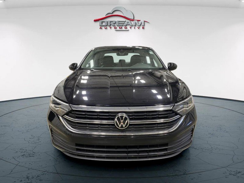 Used 2024 Volkswagen Jetta SE FWD image 3