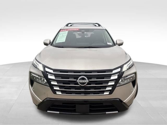 Used 2025 Nissan Rogue Platinum AWD/4WD image 3