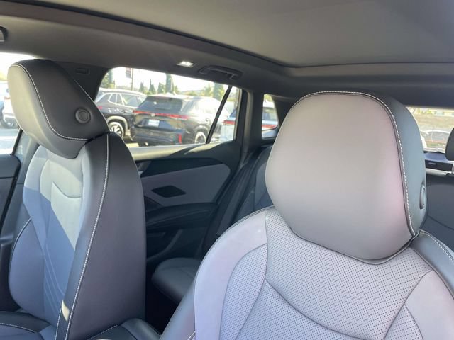 New 2026 Volkswagen Tiguan SE R-Line FWD image 21