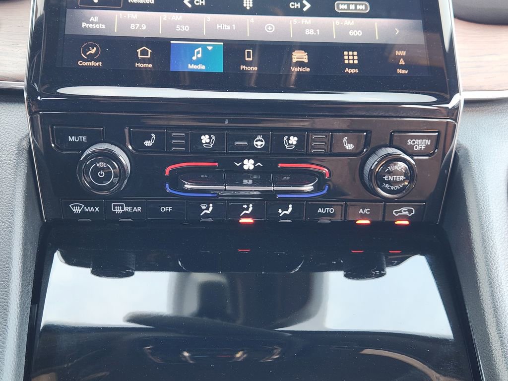 Used 2024 Jeep Grand Cherokee L Summit image 15