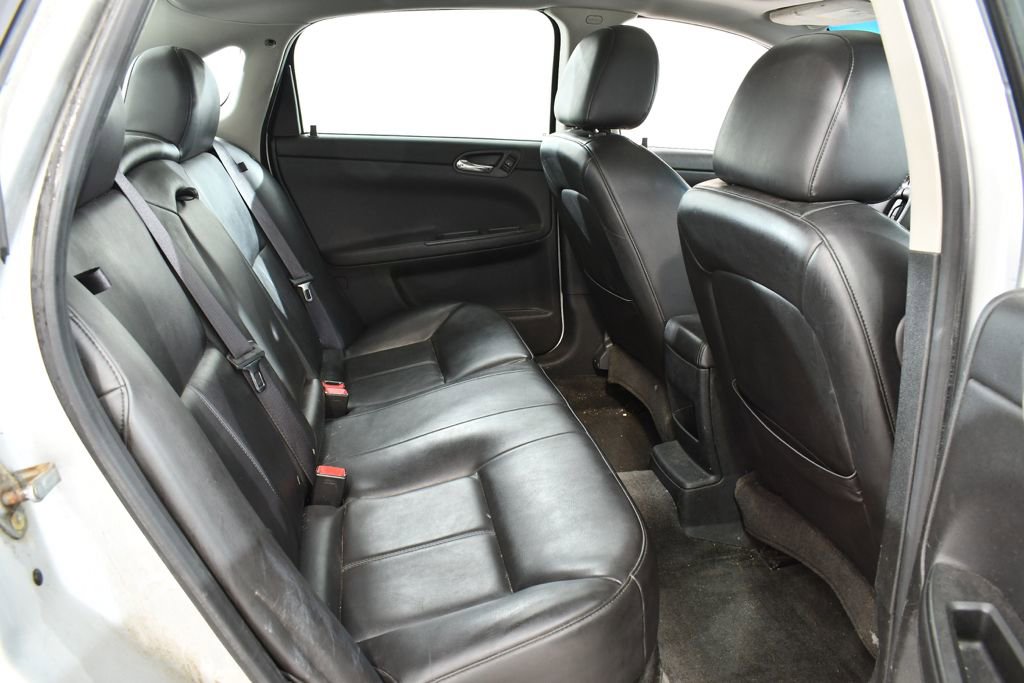 Used 2012 Chevrolet Impala LTZ FWD image 19