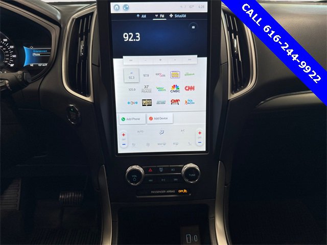 Used 2022 Ford Edge SEL w/ Sport Appearance Package image 5