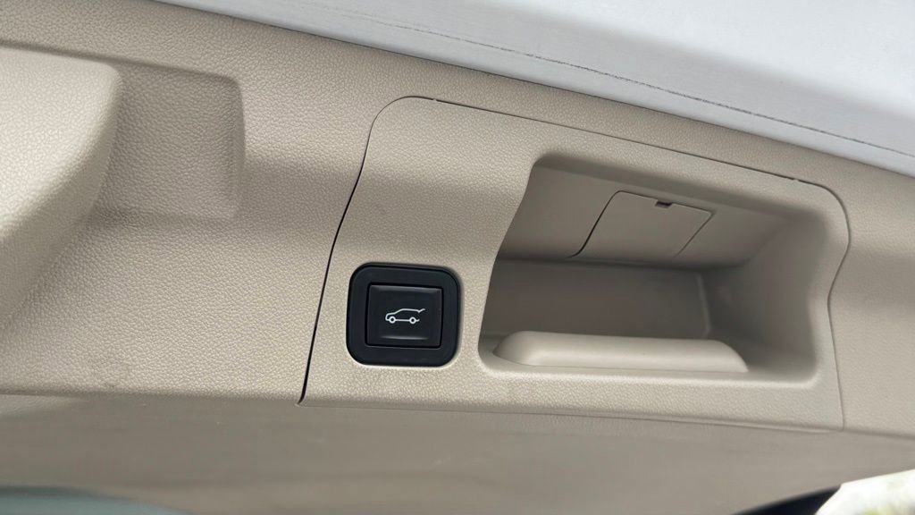 Used 2017 GMC Acadia Denali w/ Technology Package image 10