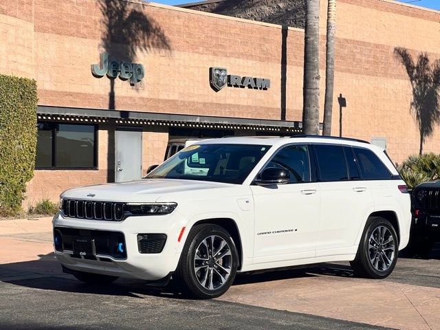 Used 2022 Jeep Grand Cherokee Overland w/ Advanced Protech Group III image 4