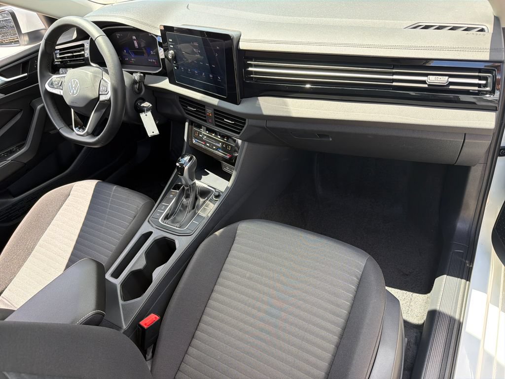 Certified 2025 Volkswagen Jetta S FWD image 25