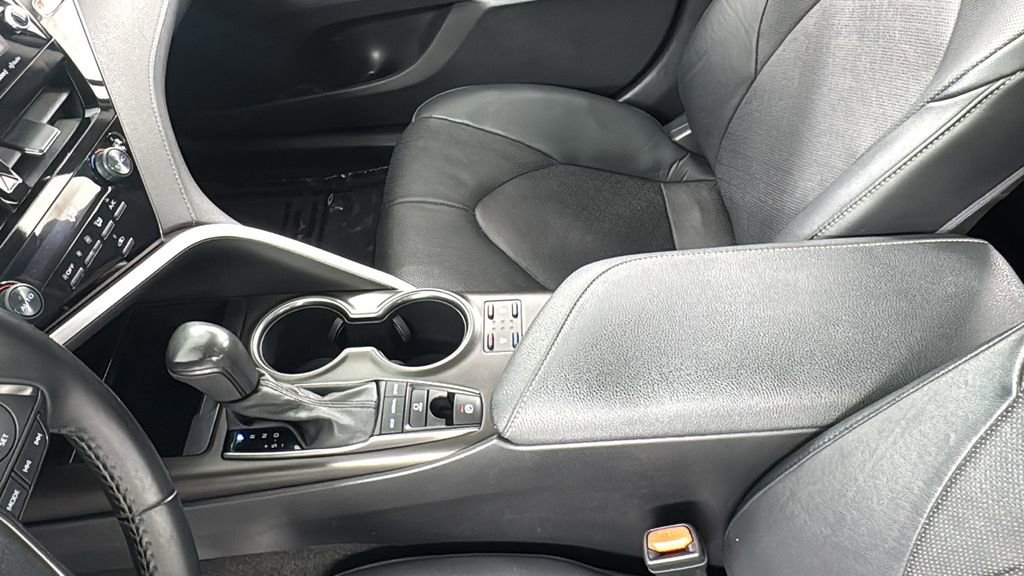 Used 2021 Toyota Camry XSE image 31