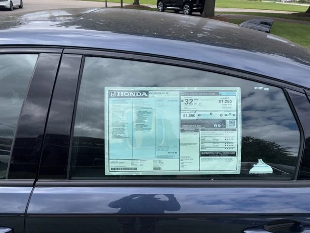 New 2025 Honda Accord SE image 5