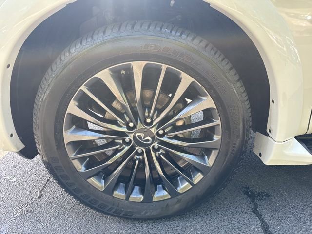 Used 2023 INFINITI QX80 Premium Select w/ All-Season Package AWD/4WD image 10