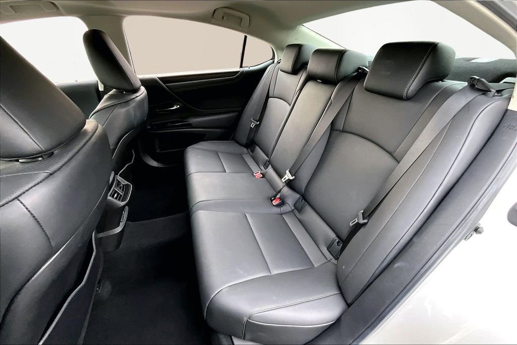 Used 2024 Lexus ES 350 w/ Premium Package image 18
