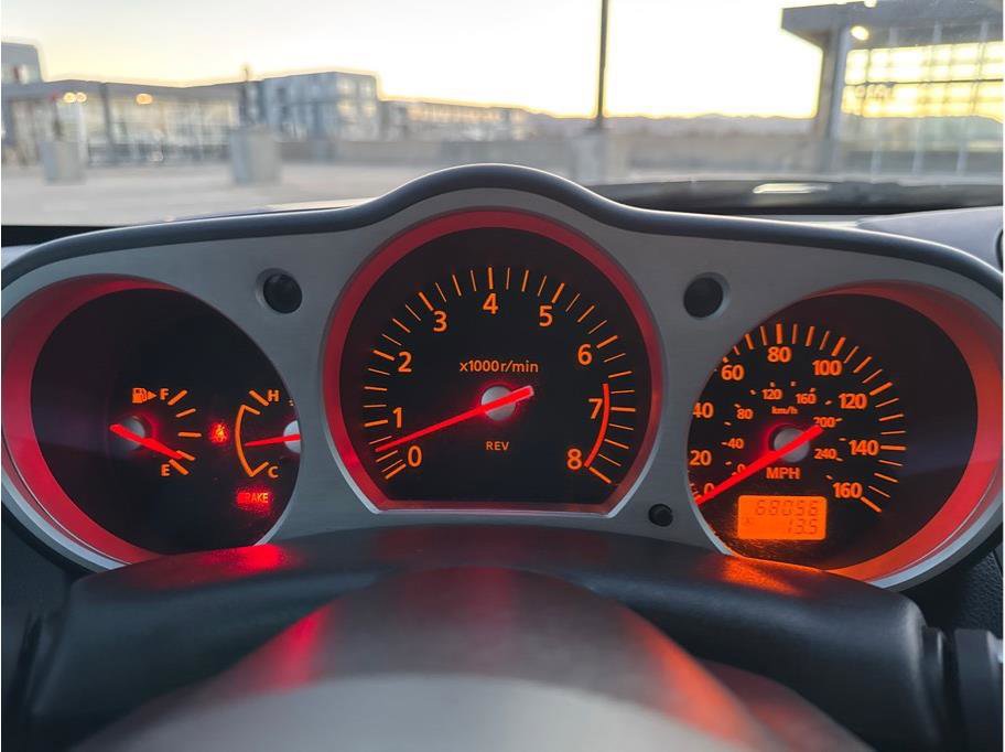 Used 2004 Nissan 350Z Enthusiast w/ Side Airbags Pkg image 12