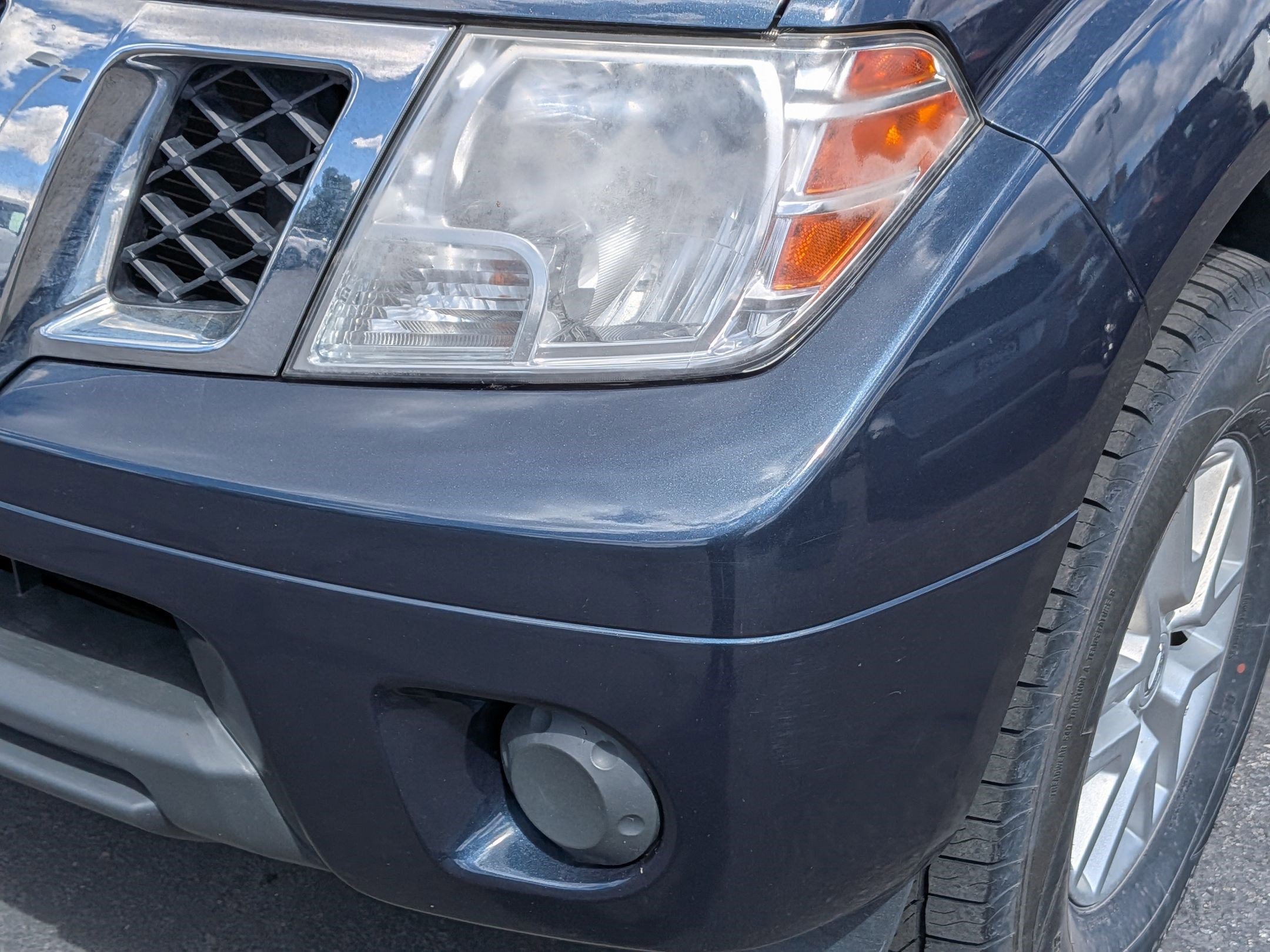 Used 2017 Nissan Frontier SV image 12