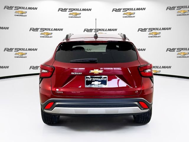 Used 2025 Chevrolet Trax LT image 6