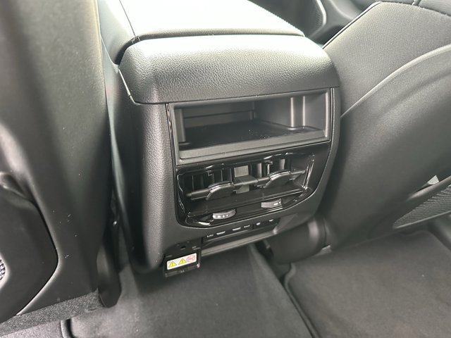 New 2026 Jeep Grand Cherokee Limited w/ Luxury Tech Group II RWD image 24