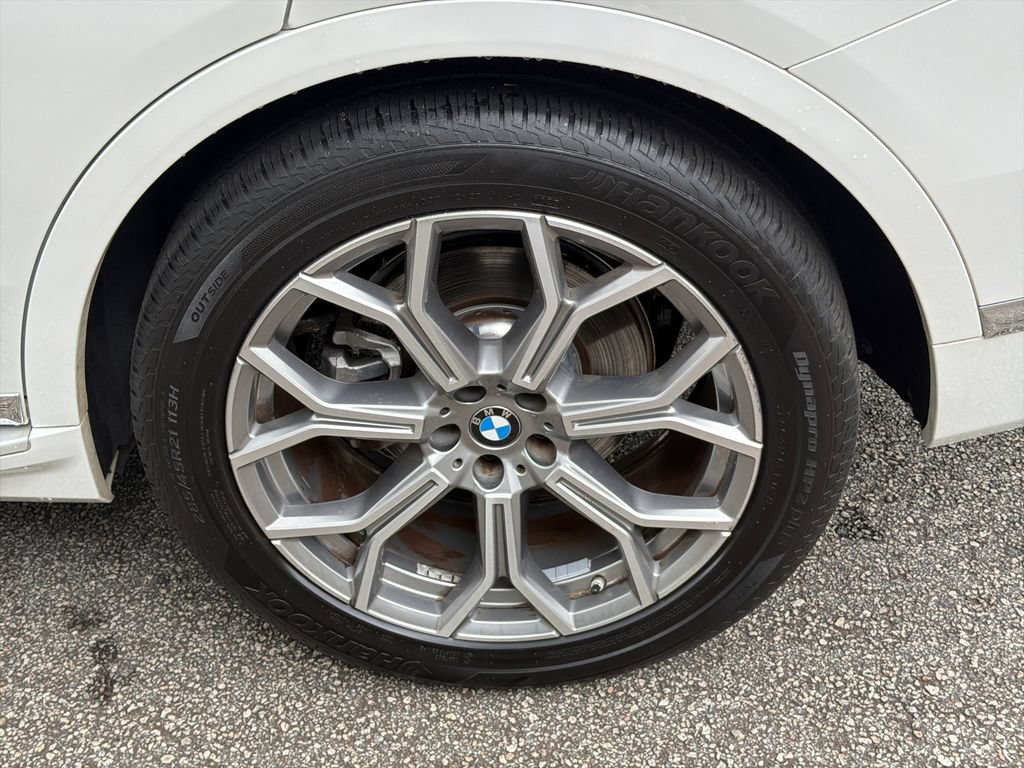 Used 2022 BMW X7 xDrive40i w/ Premium Package AWD/4WD image 19