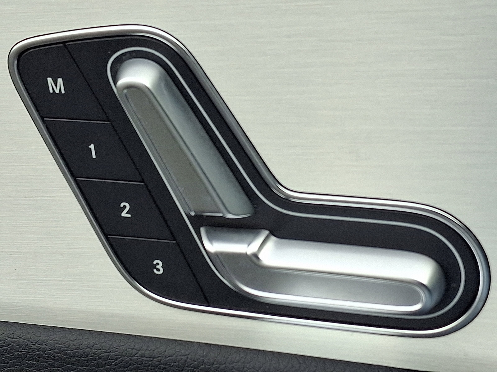 Certified 2025 Mercedes-Benz CLA 250 4MATIC image 27