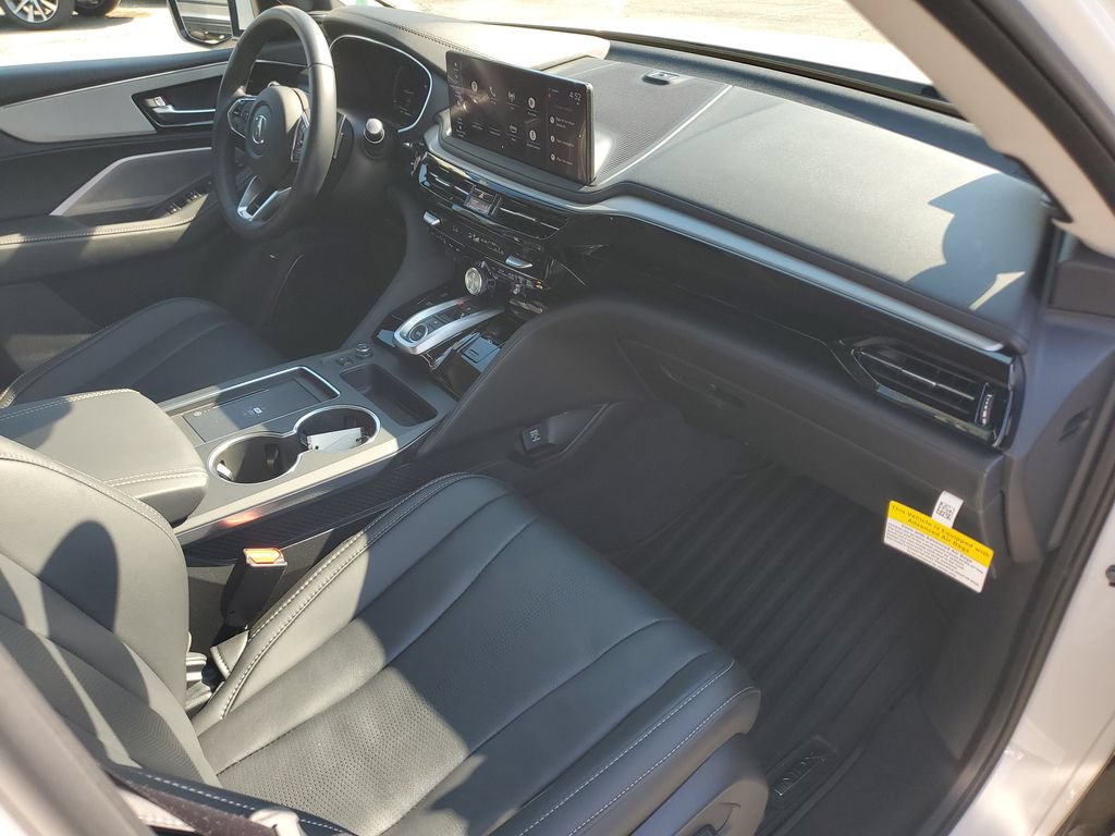 Certified 2026 Acura MDX w/ Technology Package FWD image 4