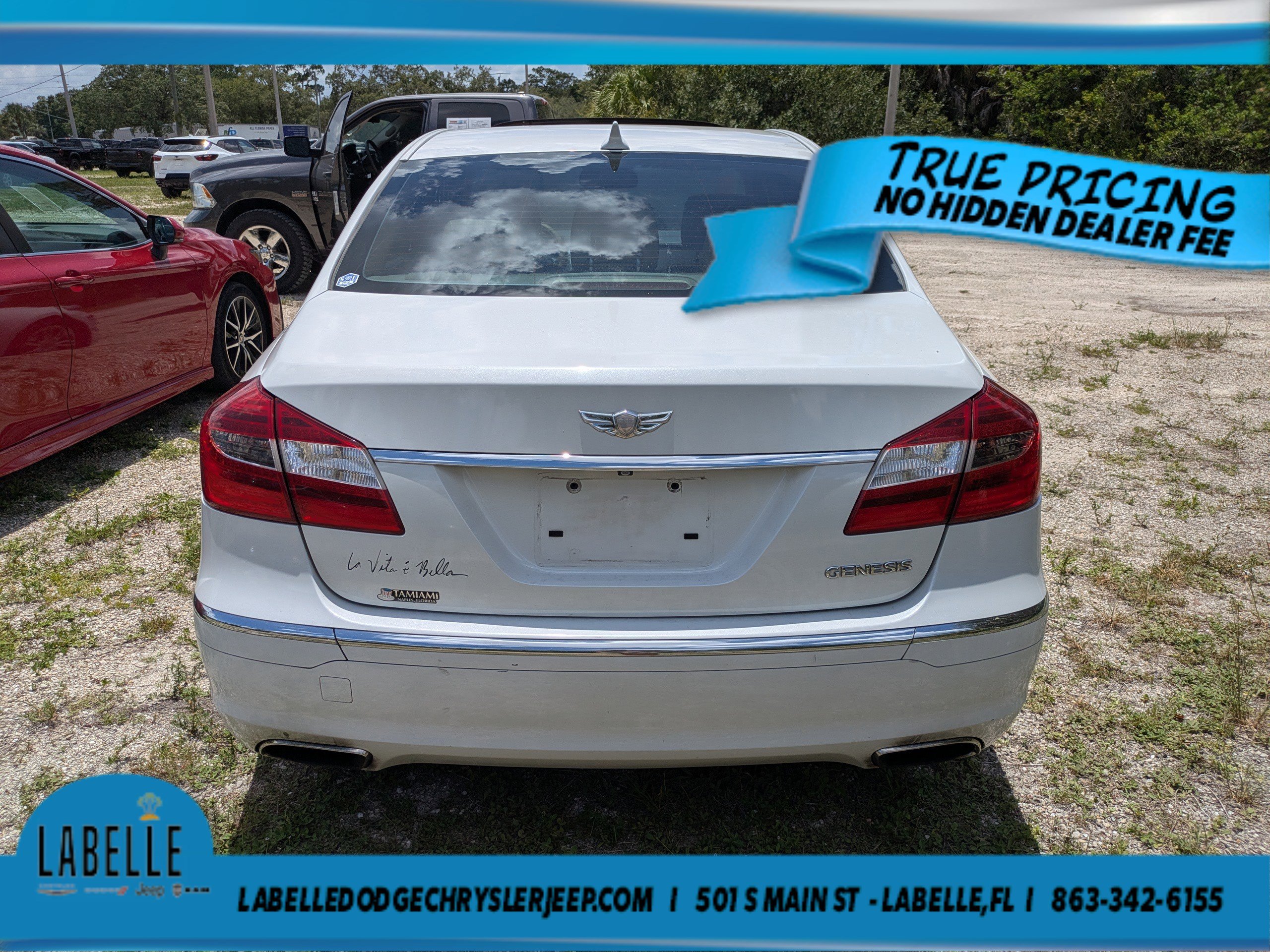 Used 2013 Hyundai Genesis 3.8 w/ Premium Pkg RWD image 5