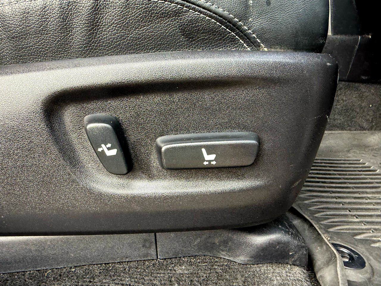 Used 2015 Toyota 4Runner SR5 image 31