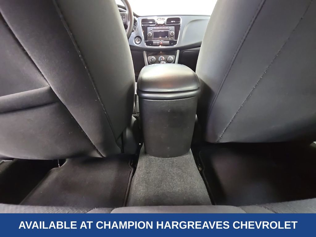 Used 2014 Chrysler 200 LX image 30