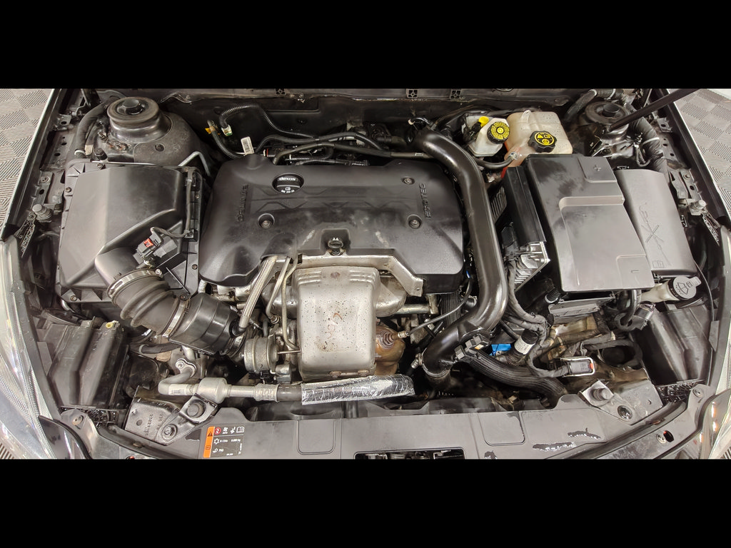 Used 2017 Buick Regal Sport Touring FWD image 41