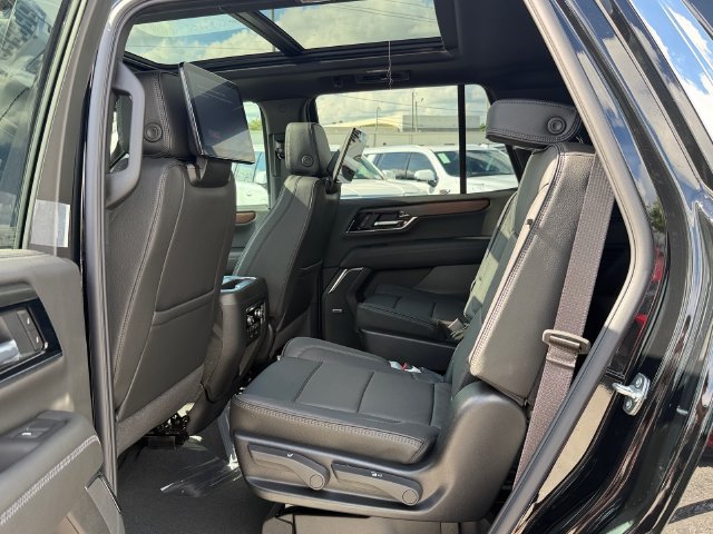 New 2027 GMC Yukon Denali w/ Denali Reserve Package AWD/4WD image 12