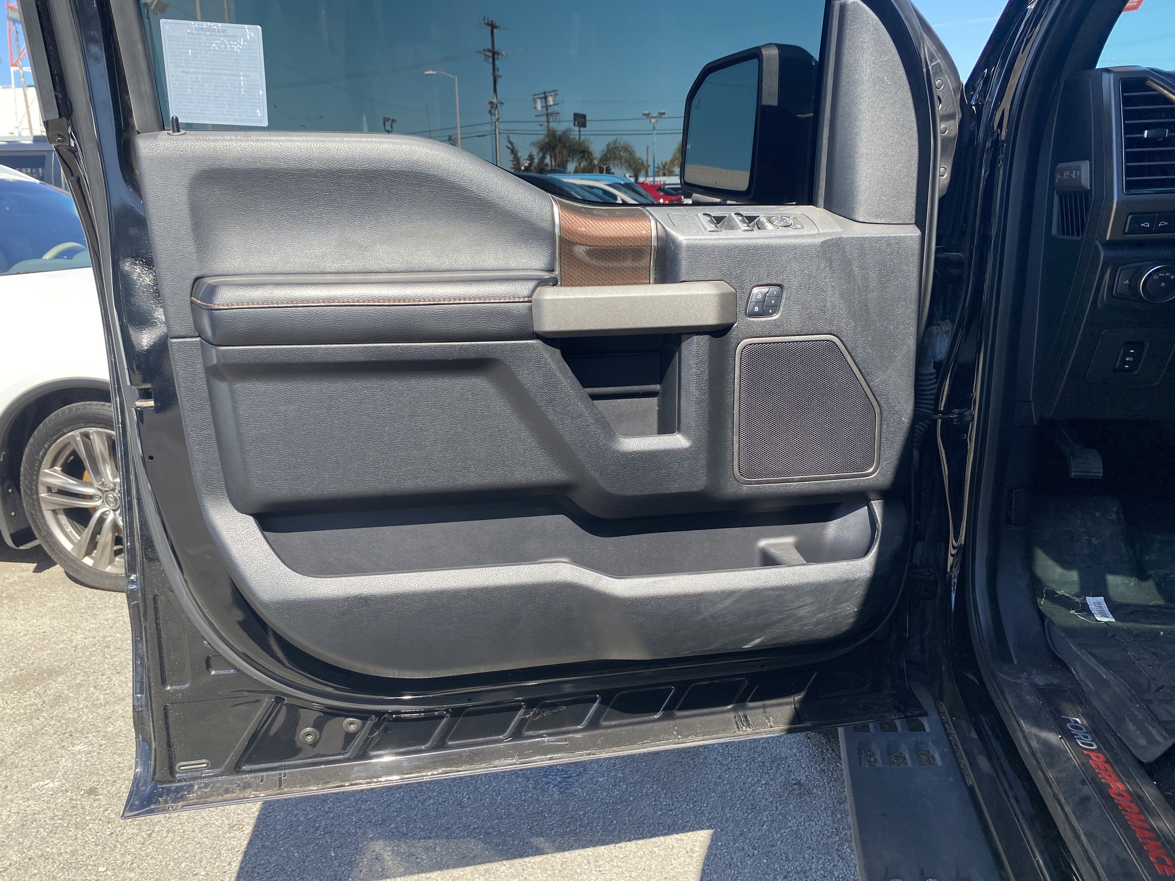 Used 2018 Ford F150 Raptor w/ Equipment Group 802A Luxury image 19