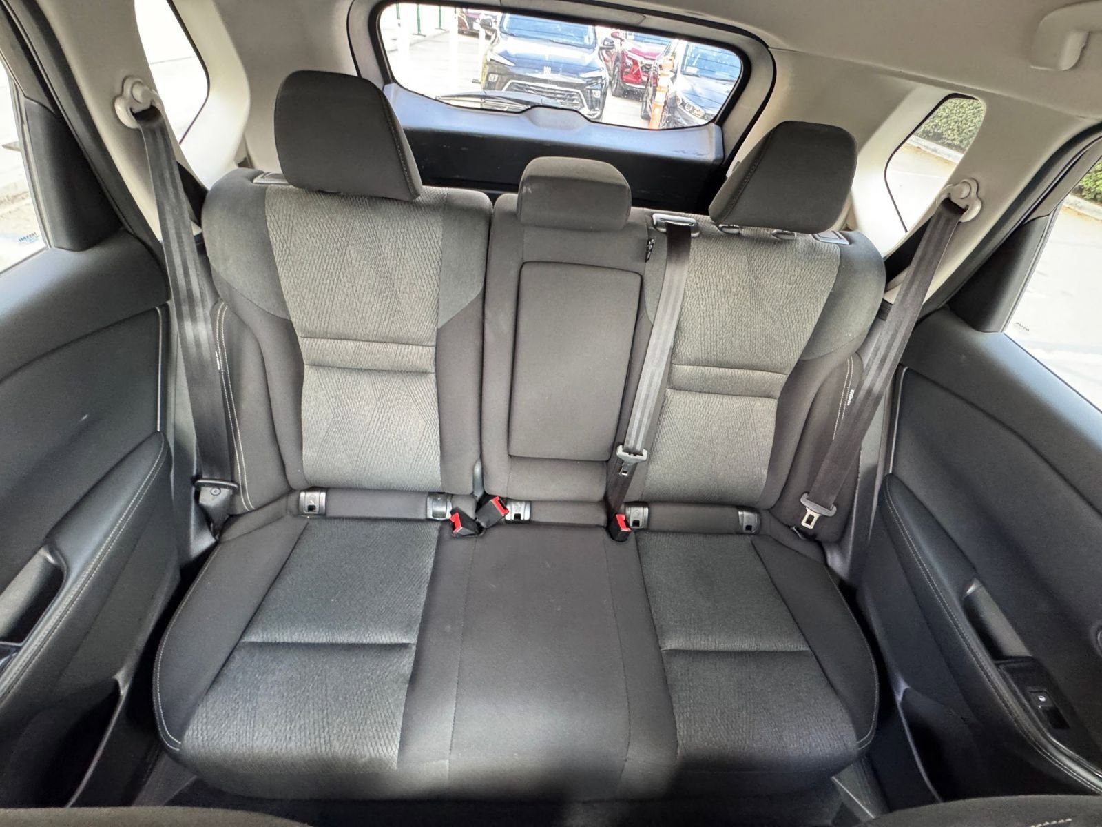 Used 2025 Nissan Rogue SV FWD image 40