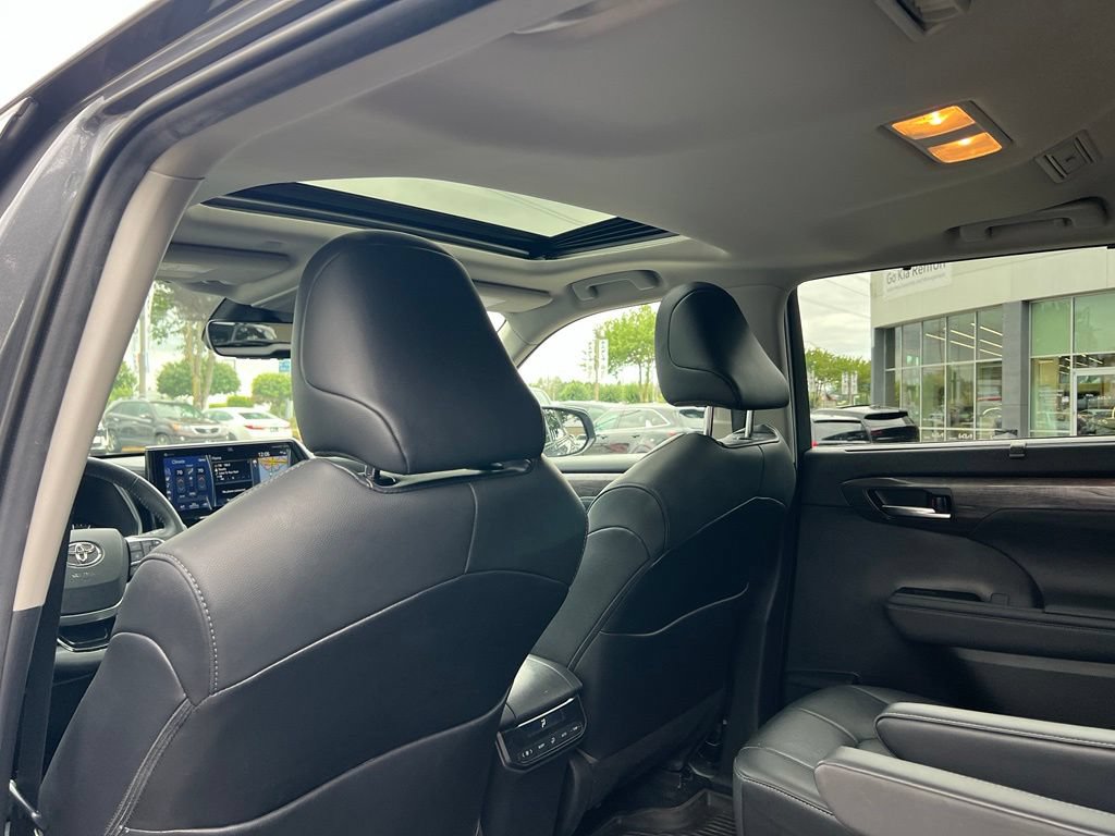 Used 2020 Toyota Highlander Limited AWD/4WD image 9