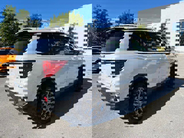 Used 2023 Honda Passport EX-L image 4