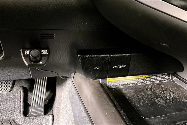 Used 2021 Toyota Camry XSE image 15