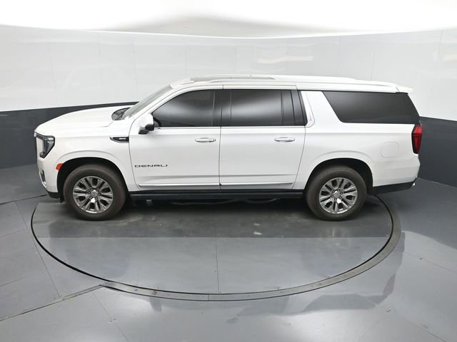 Used 2022 GMC Yukon XL Denali AWD/4WD image 35